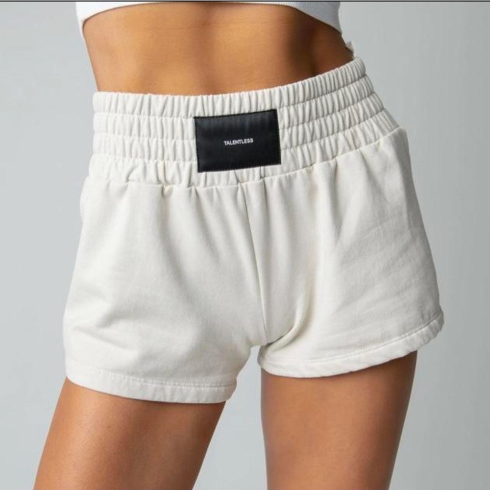 TALENTLESS women’s boxing shorts 
Color: Bone
Size M